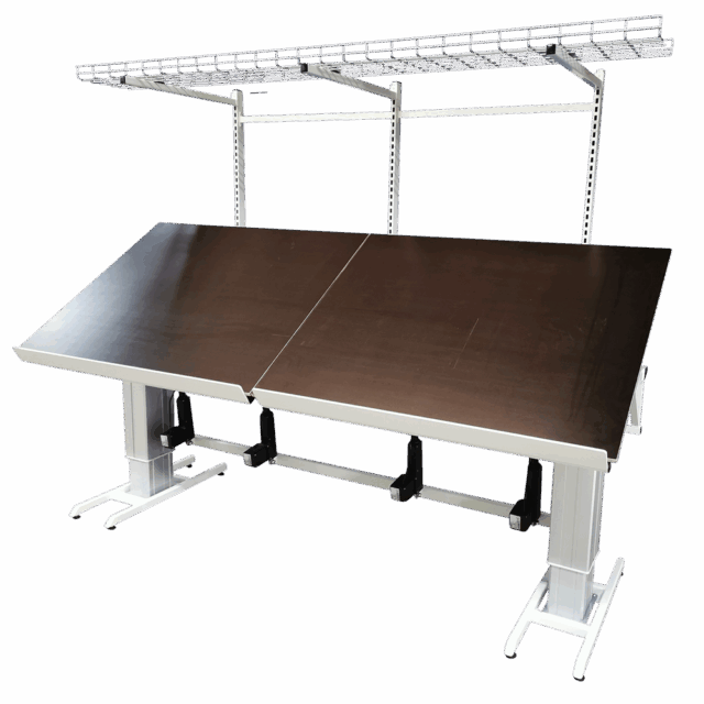 Hæve sænkebord med vippefunktion – 2500x1000 mm (forfra skrå lige plader)