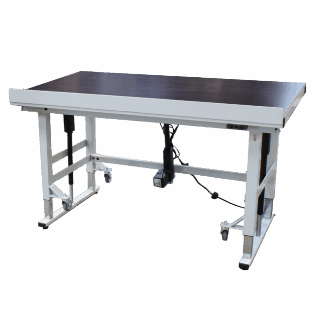 Hæve sænkebord med vippefunktion og hjul – 1600x800 mm (forfra skrå)